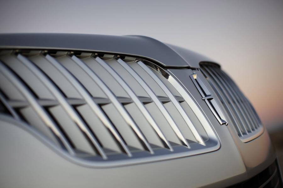 Детали экстерьера Lincoln MKT 2010 года  (фото 50 из 79)
